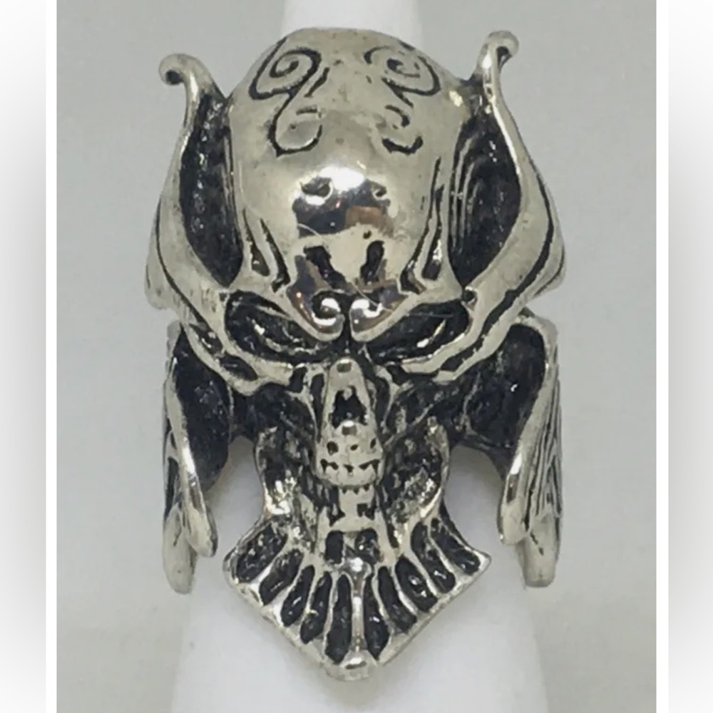 Men’s Large Skull Stainless Steel Biker Unique Skull Ring Size 11